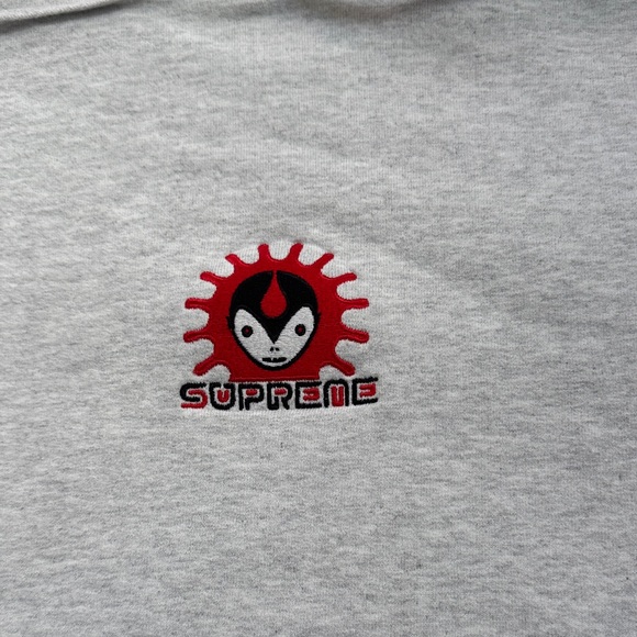 Supreme Light Gray Sweatshirt with Alien logo Red Graphic